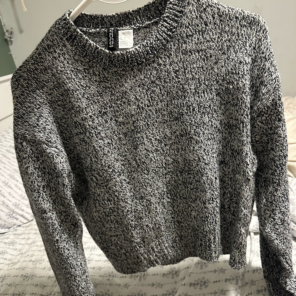 H&M Monochrome Knit Sweater
